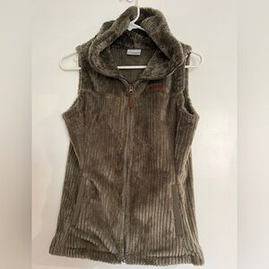Women’s Columbia vest. Plush, size XS